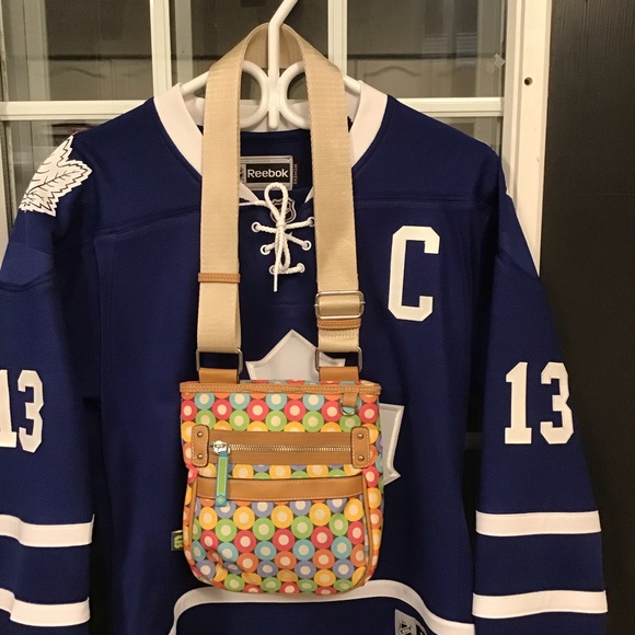 👜 Lily Bloom Cross Body Bag - Picture 2 of 10